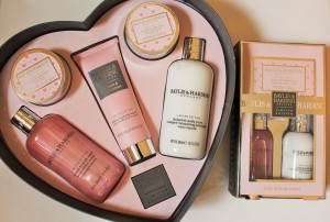 A picture of Baylis & Harding gift sets